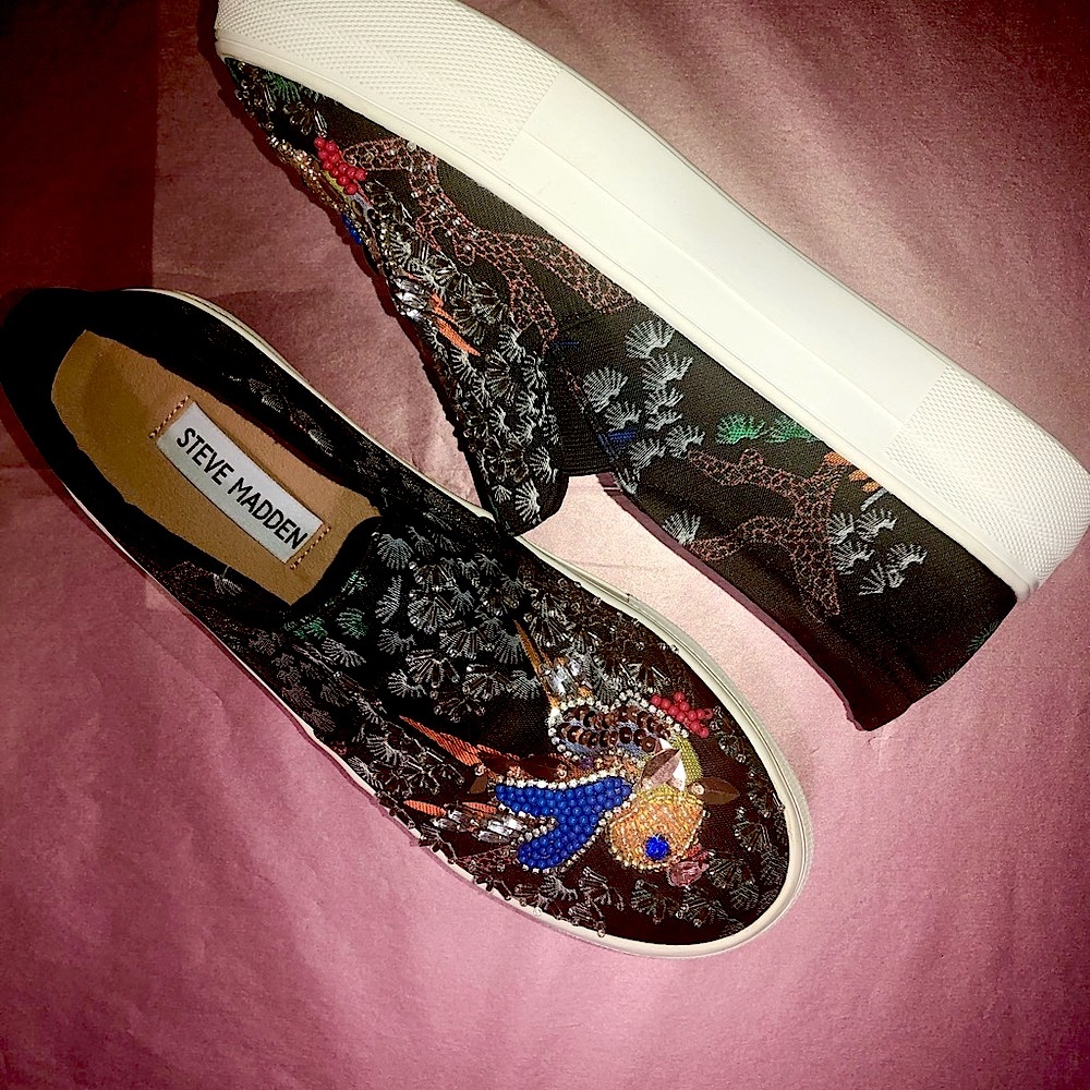 STEVE MADDEN SNEAKERS